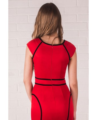 Эффектное красное платье
